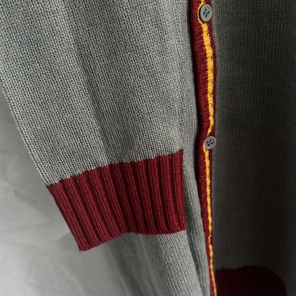 Grey Gryffindor Cardigan Sweater - Harry Potter, Size S - Picture 6 of 8